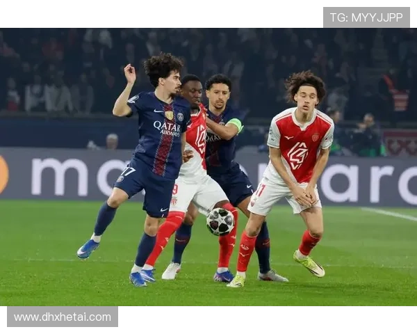 巴黎圣日耳曼年轻化阵容下稳定性承压,输出波动对争冠形势产生影响 巴黎圣日耳曼年轻化阵容下稳定性承压,输出波动对争冠形势产生影响